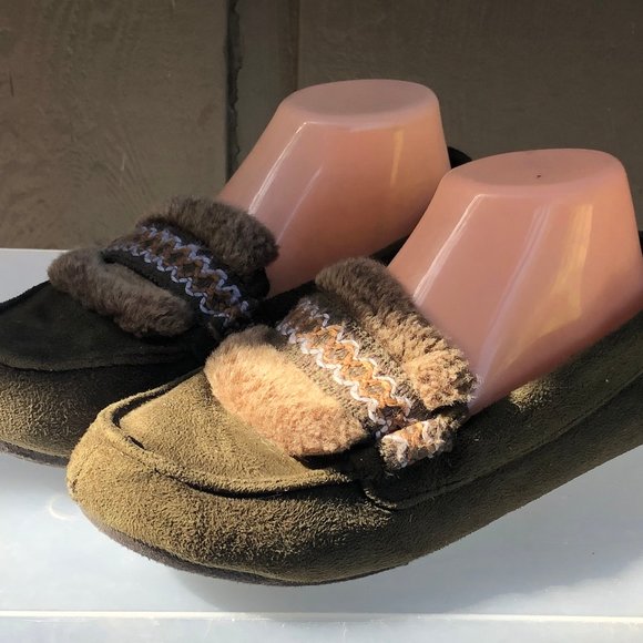 Isotoner Faux Fur Olive Slip on Shoes Size M(7) - Picture 1 of 9